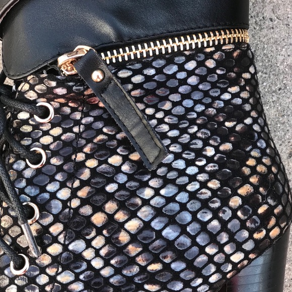 Last 2!  Italina 4” Black Python Snake Bootie - Picture 7 of 7
